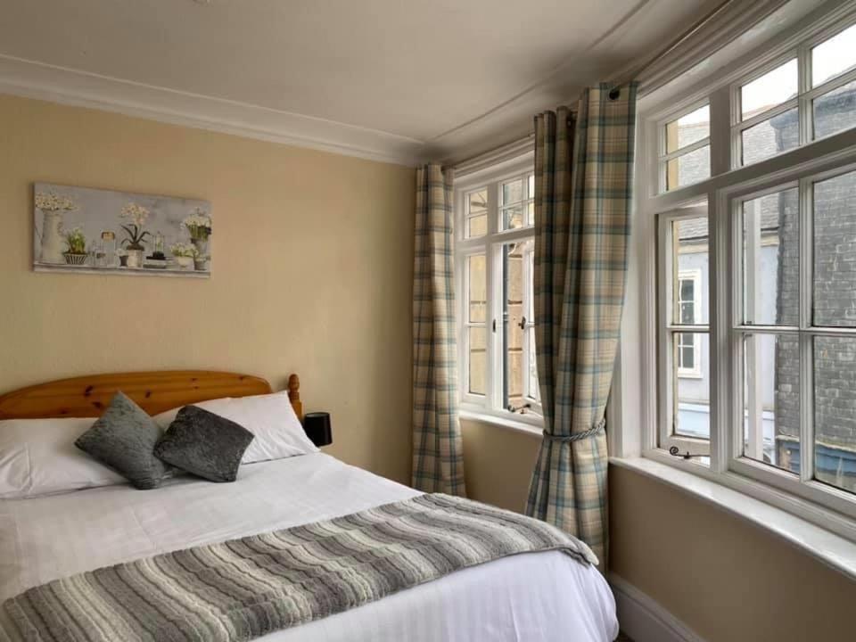 King William IV Hotel Totnes Bagian luar foto